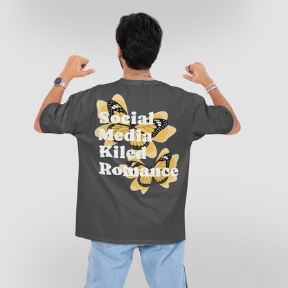 Social Media Killed Romance – Buuble T-Shirt
